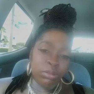 Meet your Posher, Erika